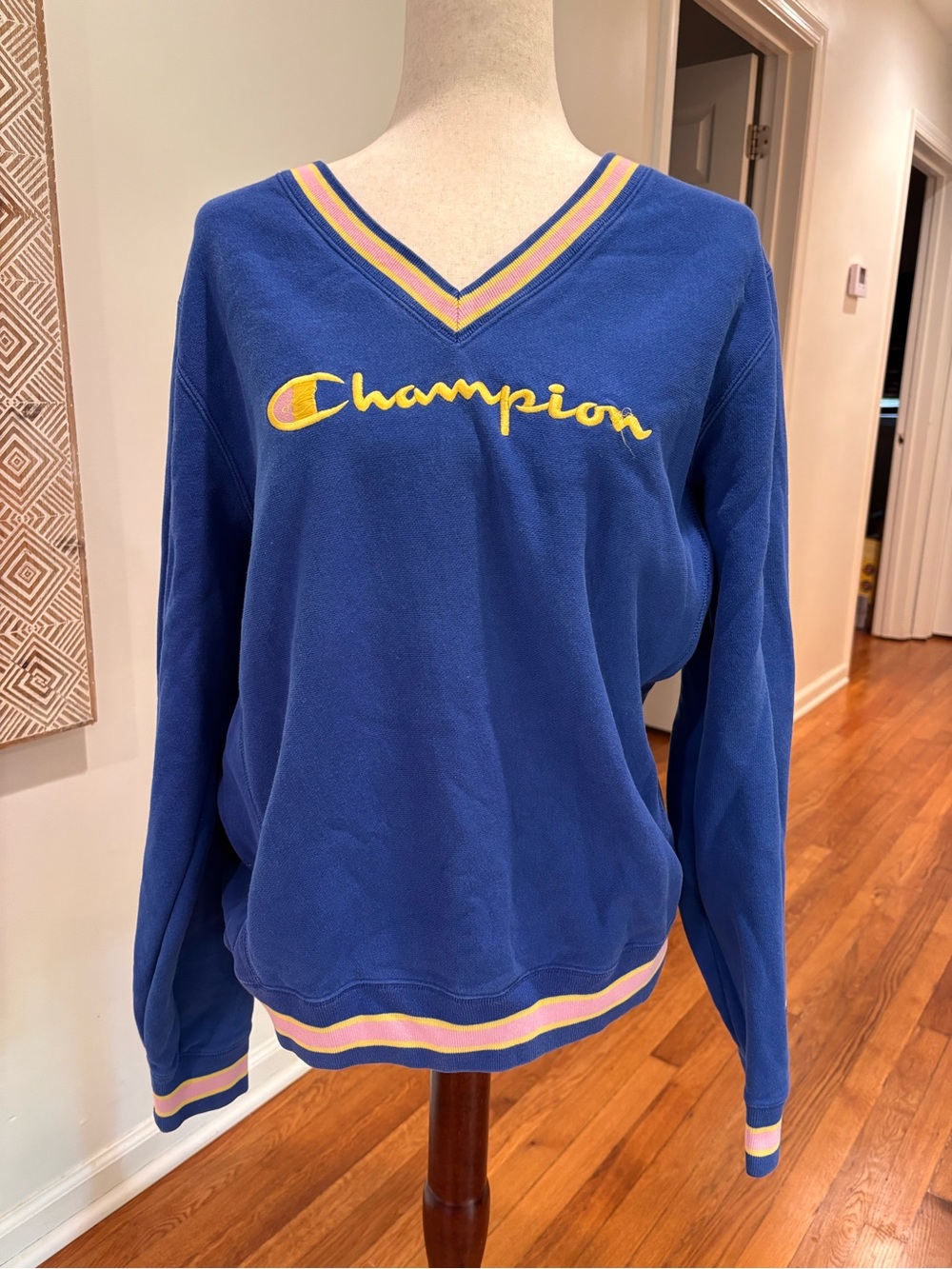 Champion Heritage V Neck Sweatshirt Blue Pink Yellow Script Logo Women’s M